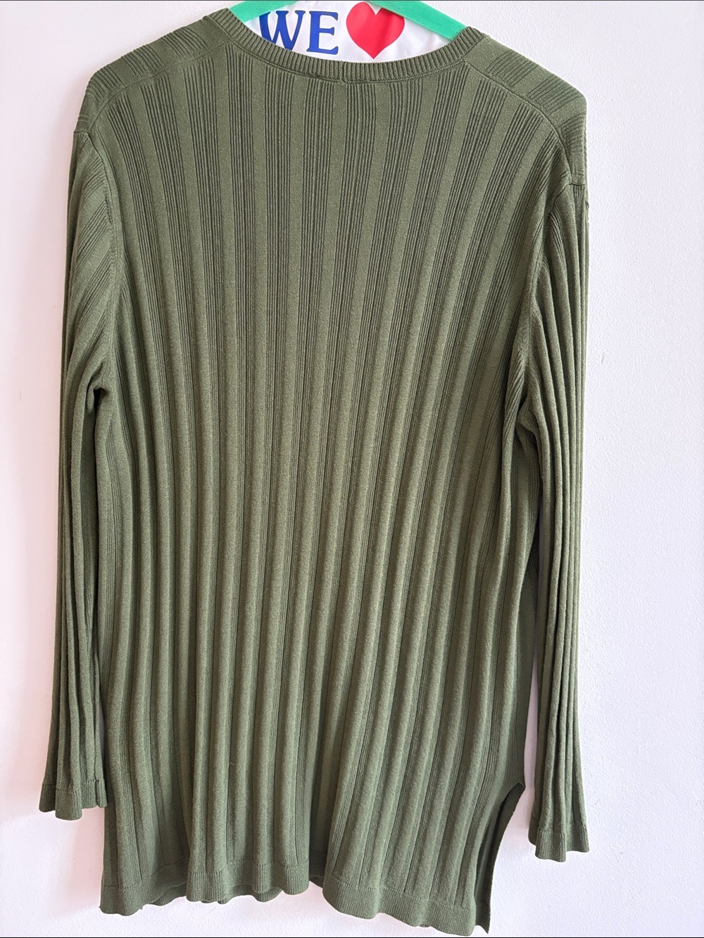 Size M Olive Ribbed Button-Front Women's Top - Picture 3 of 7